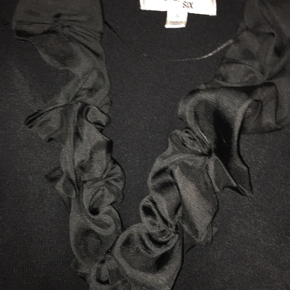 Cute Ruffled Sweater - Picture 4 of 7